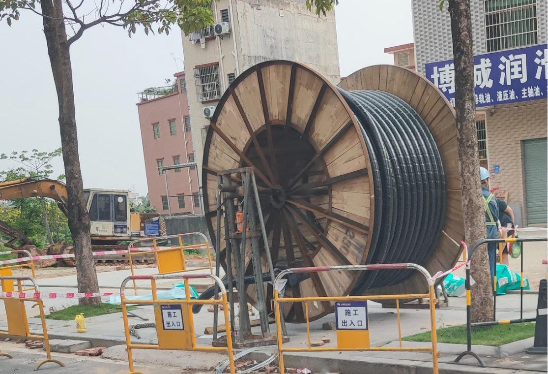 东莞大拓扑数据中心电气工程 - 项目图片4